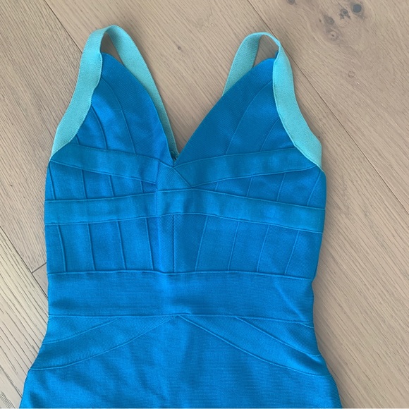 Stunning bodycon dress! Very stretchy - Picture 5 of 7